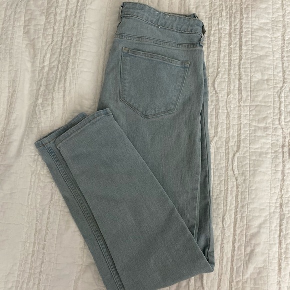 •H&M Light Blue Denim Jeans• - Picture 1 of 4